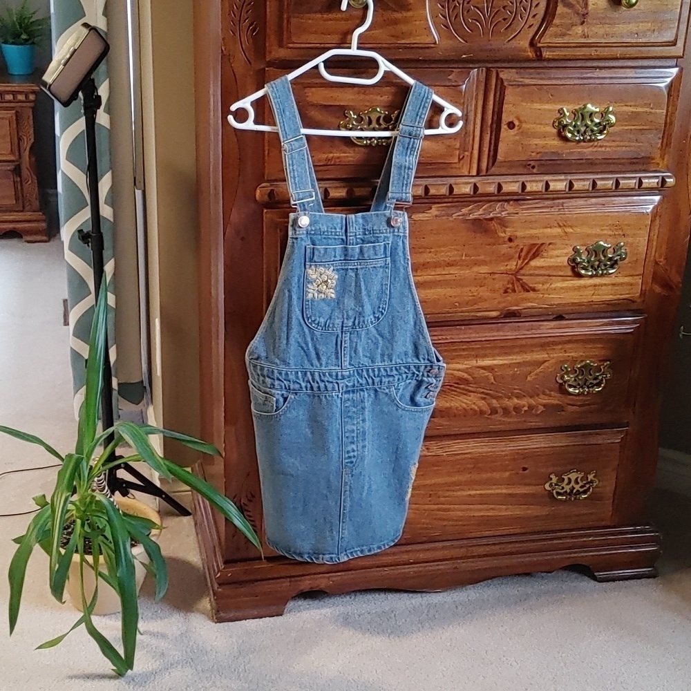 FOREVER 21 EMBROIDERED SEQUIN  WESTERN DENIM OVERALL DRESS